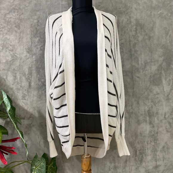 Abercrombie & Fitch Cacoon  Light weight knit Open Front Cardigan Sweater size S - Picture 1 of 12